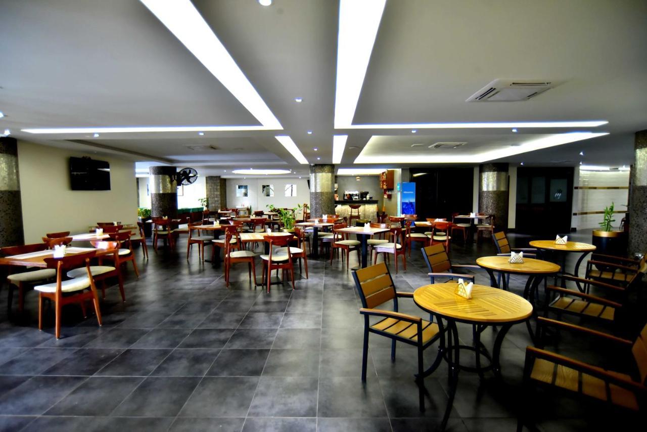 Victoria Mews Hotel Kampala Exteriör bild